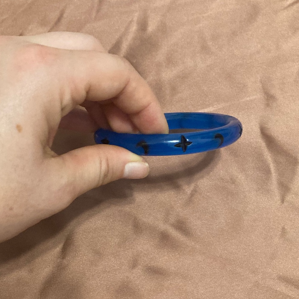 Splendette Classic Narrow Wolf Moon Bangle